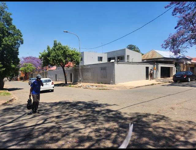 16 BEDROOM HOUSE FOR SALE IN BELLEVUE